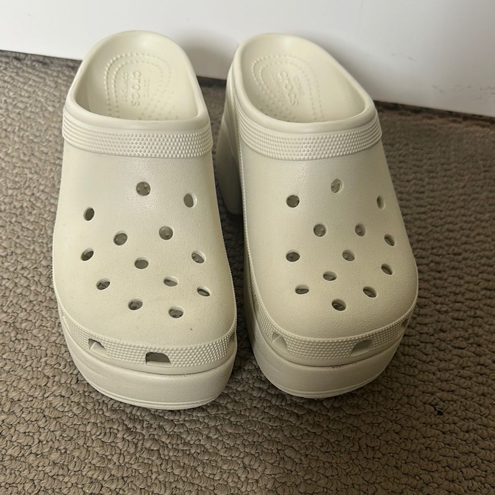 CROCS Off-White Siren Clogs Platform NEVER USED